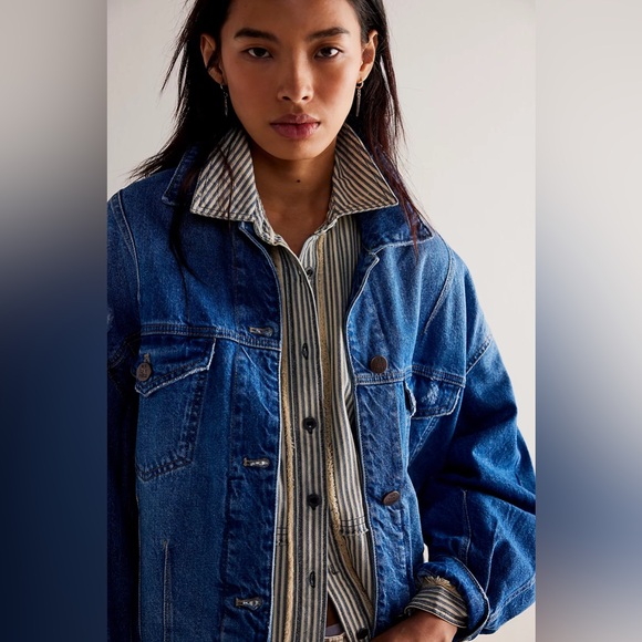 Free People We The Free All In Denim Jacket NWT Size XL - Picture 2 of 11